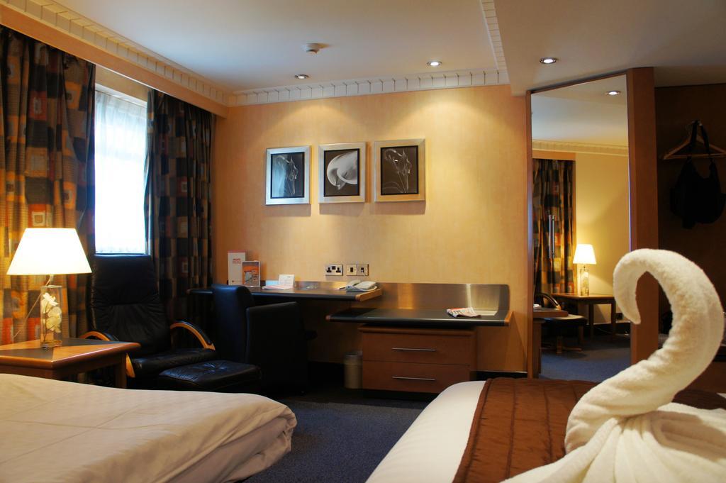 Ramada Hatfield Хатфилд Экстерьер фото