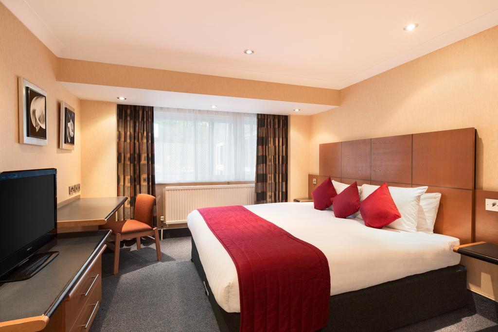 Ramada Hatfield Хатфилд Экстерьер фото