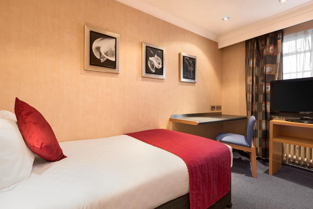 Ramada Hatfield Хатфилд Экстерьер фото