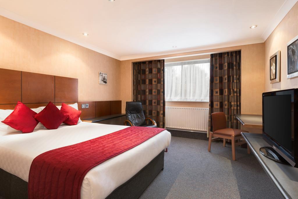 Ramada Hatfield Хатфилд Экстерьер фото