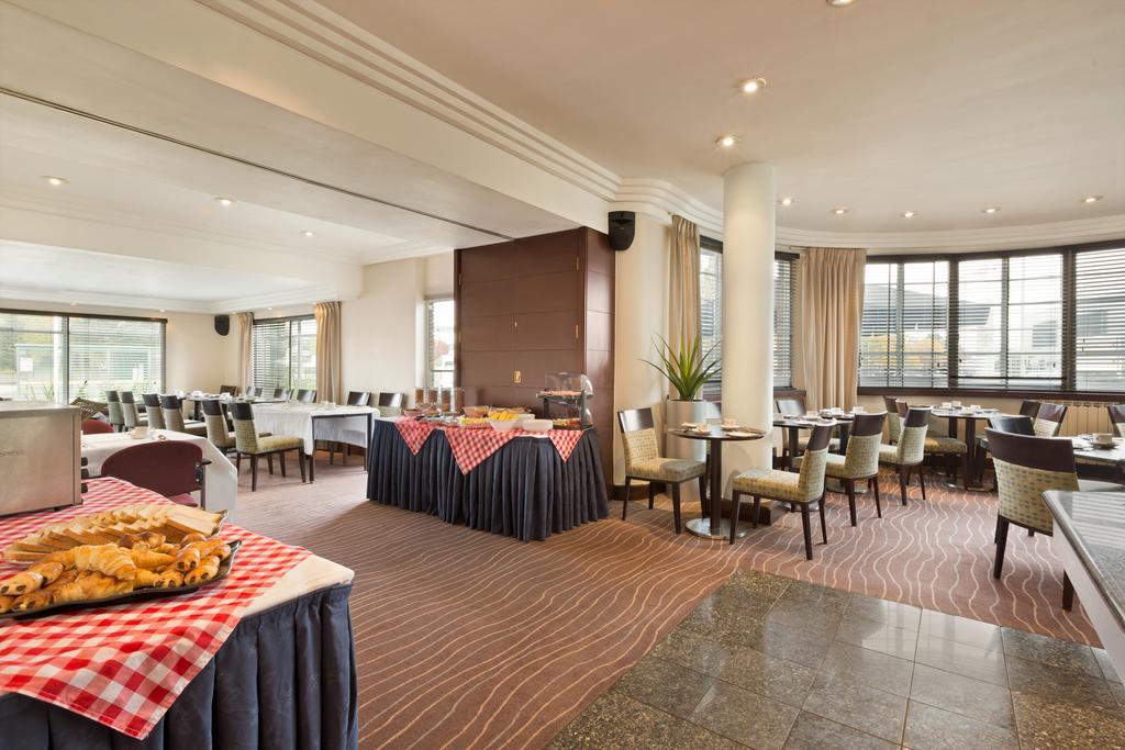Ramada Hatfield Хатфилд Экстерьер фото