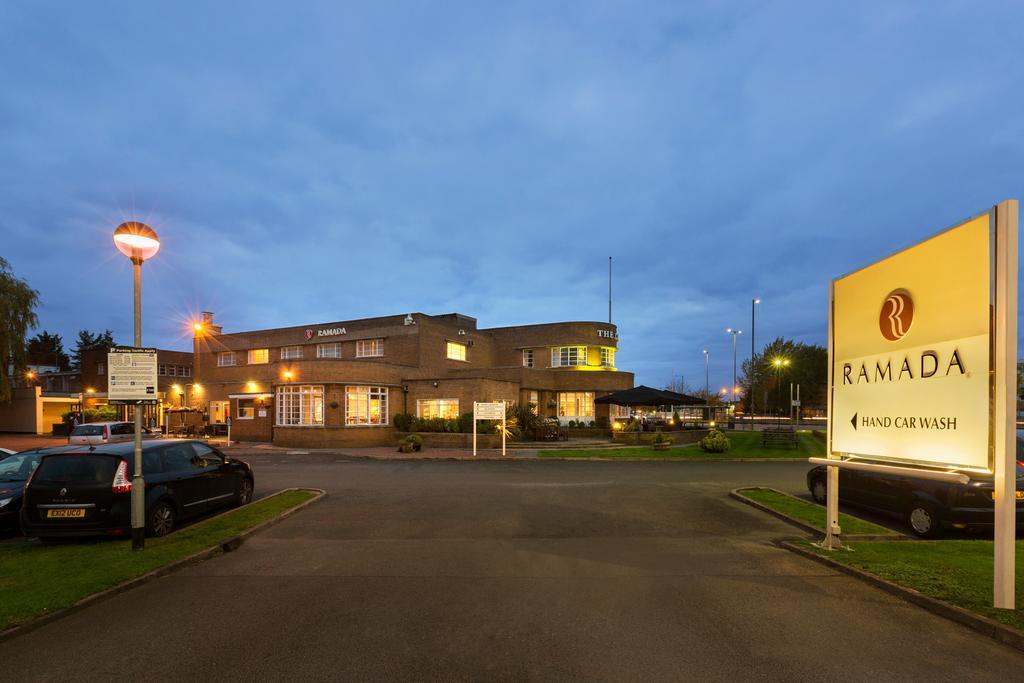 Ramada Hatfield Хатфилд Экстерьер фото