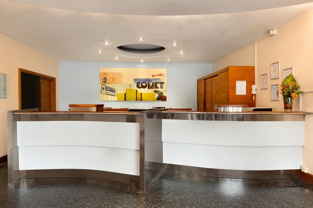 Ramada Hatfield Хатфилд Экстерьер фото