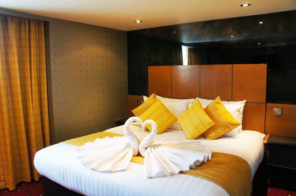 Ramada Hatfield Хатфилд Экстерьер фото