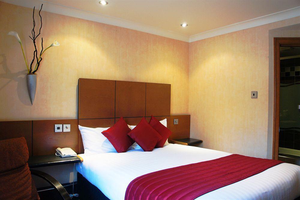 Ramada Hatfield Хатфилд Экстерьер фото