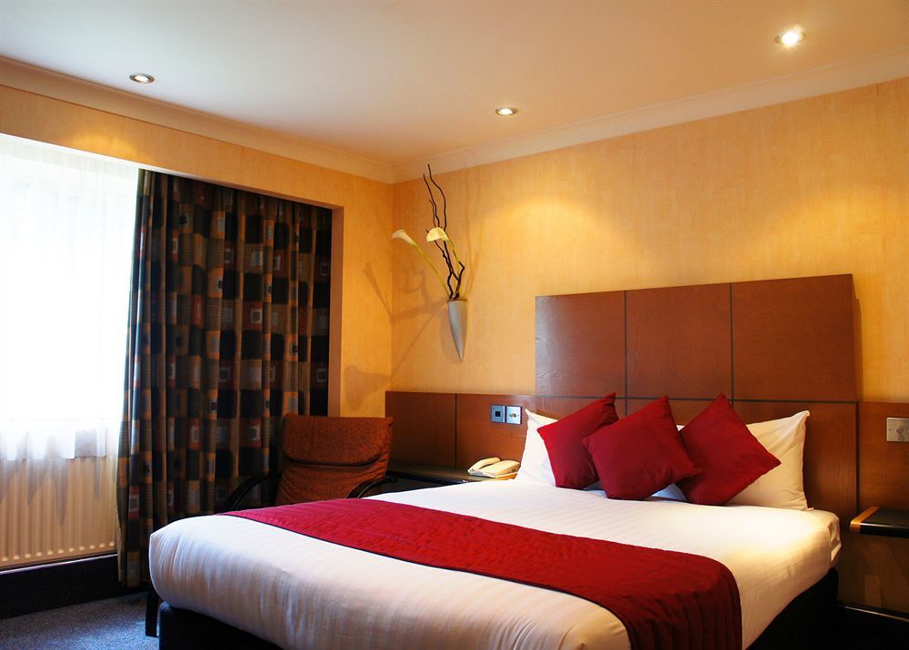 Ramada Hatfield Хатфилд Экстерьер фото