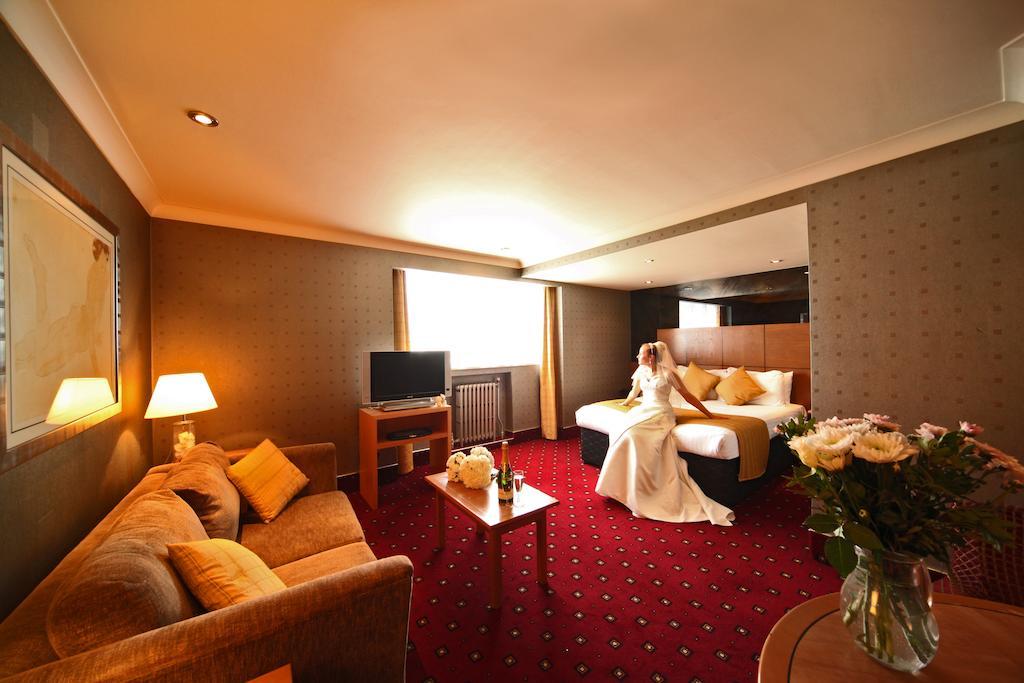 Ramada Hatfield Хатфилд Экстерьер фото